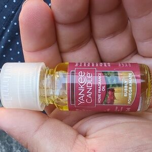 Discontinued - Yankee Candle Bubbly Pomegranate oil warmer scent